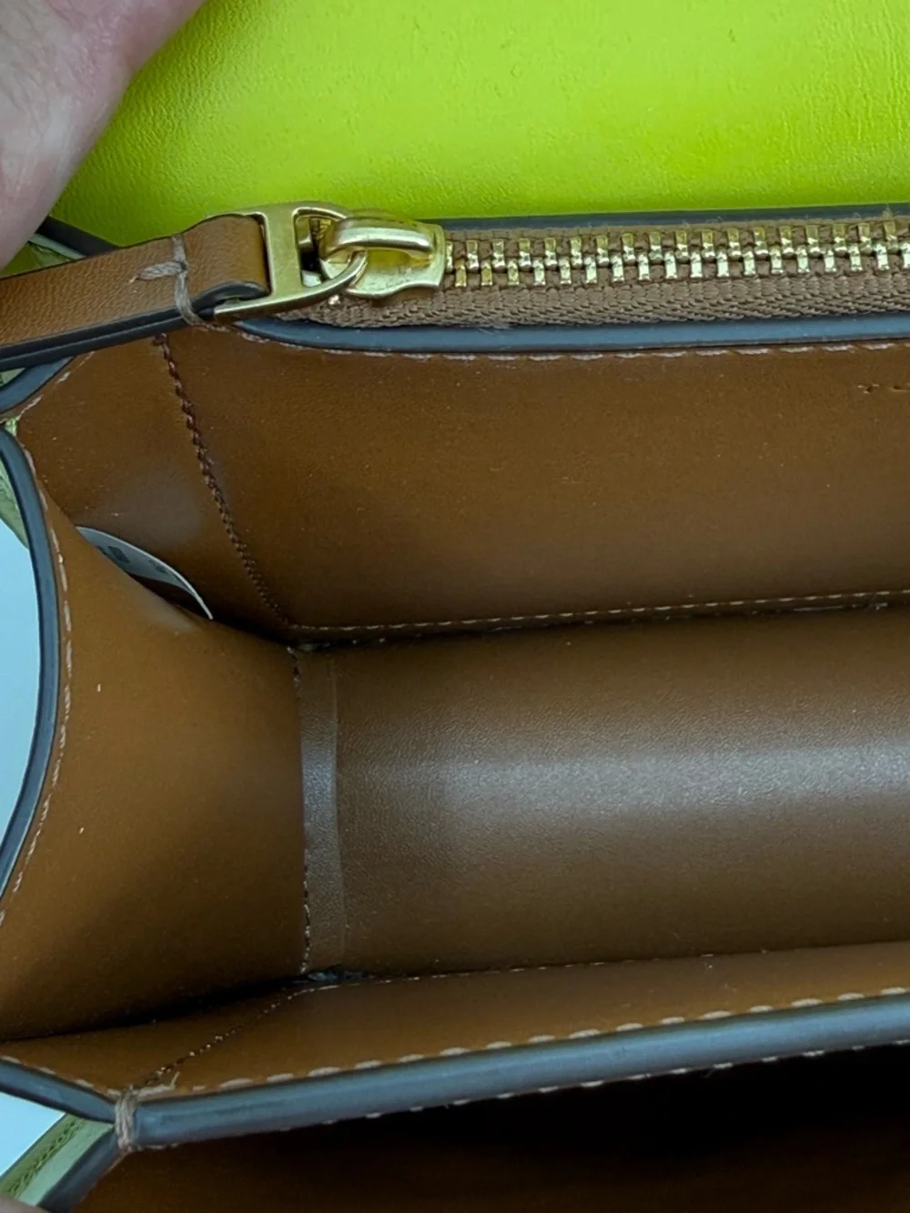 Tory Burch Eleanor Small Convertible Lime Green Leather Crossbody Shoulder Bag - Picture 7 of 17